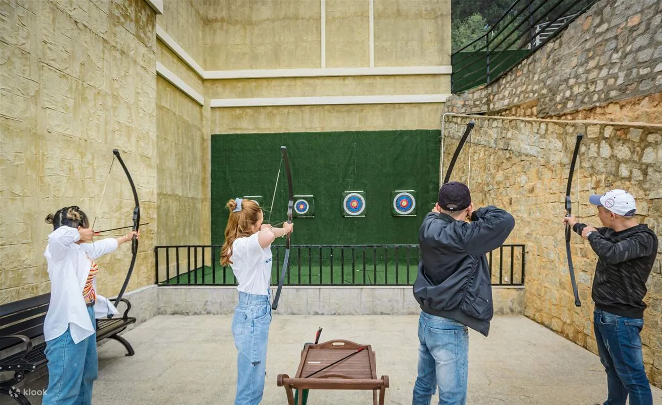 Thử tài bắn cung ở Wonderland Đà Lạt