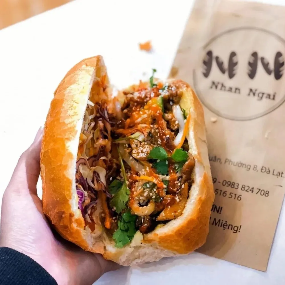 Bánh mì Nhân Ngãi - ăn sáng ở Đà Lạt