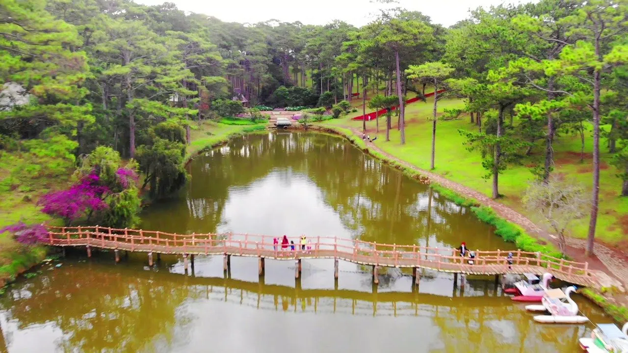Khám phá Hồ Than Thở Đà Lạt: Cảnh đẹp và trải nghiệm thú vị