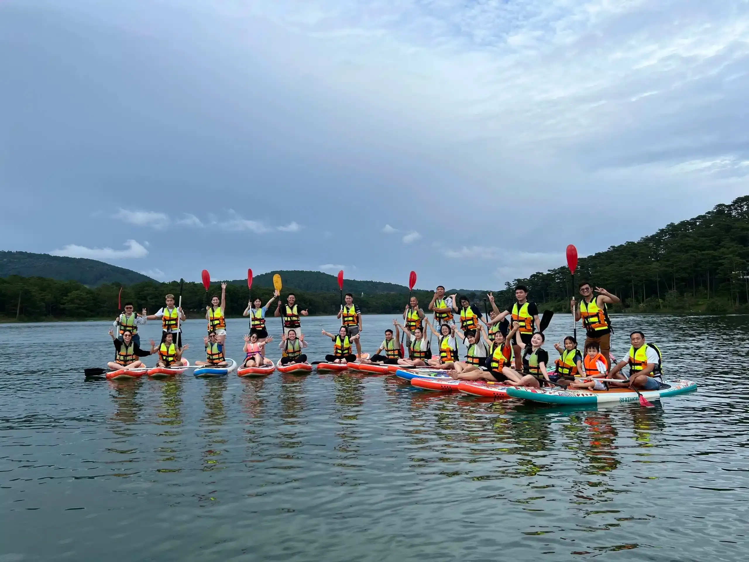 Chèo thuyền Hồ Tuyền Lâm