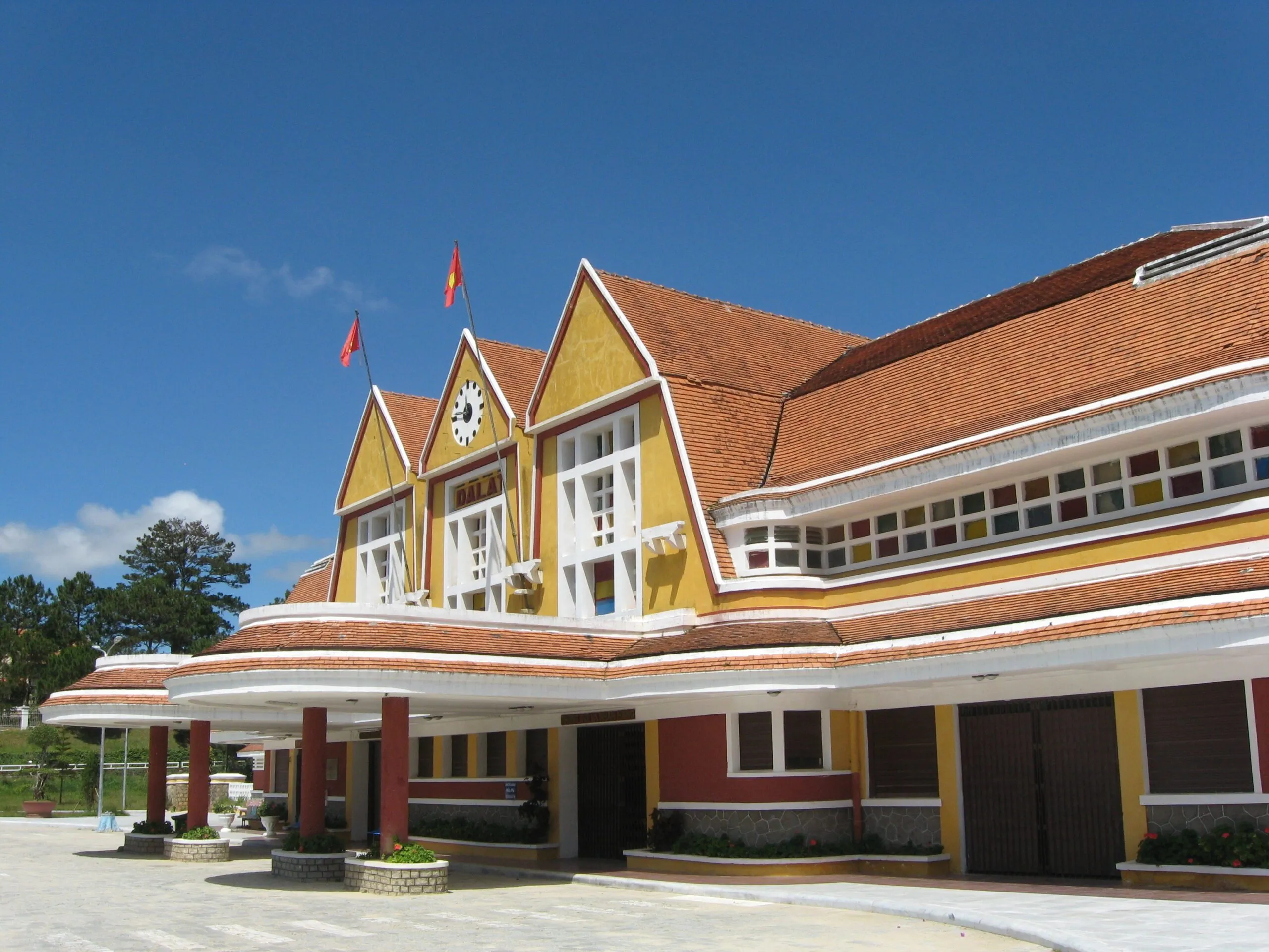 Cổng ga xe lửa Đà Lạt