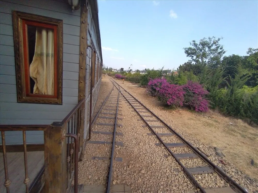 Đường ray xe lửa tại ga xe lửa Đà Lạt 