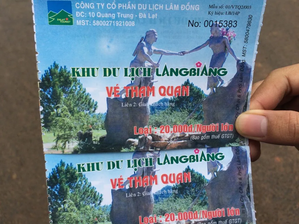 Giá vé đỉnh Langbiang