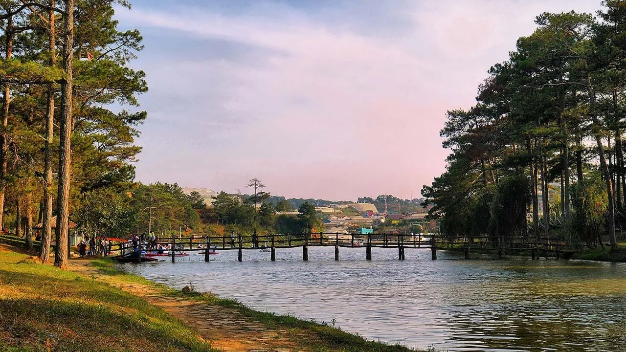 Hồ Than Thở Đà Lạt