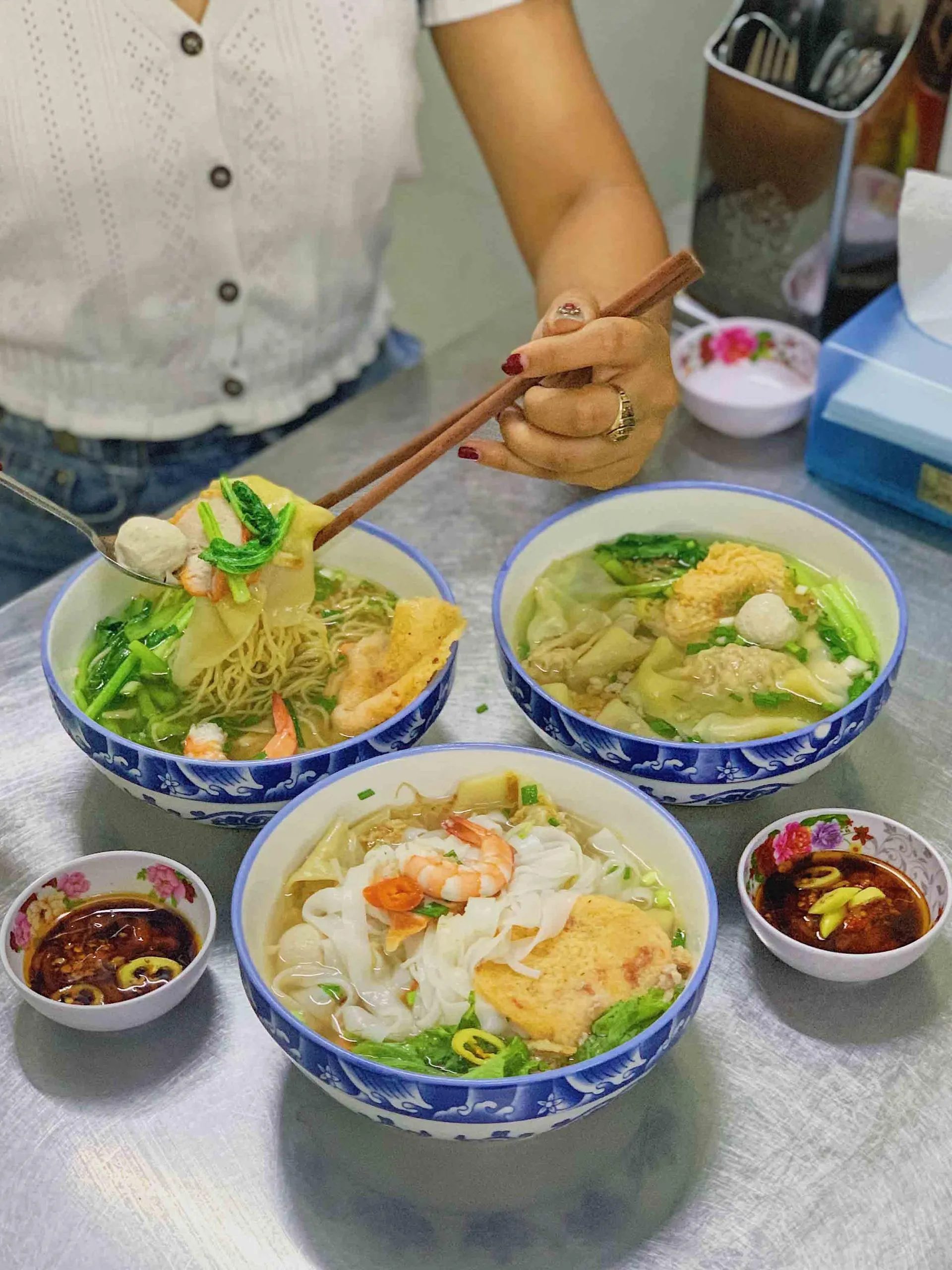 Mì hoành thánh quán Tàu Cao - ăn sáng ở Đà Lạt