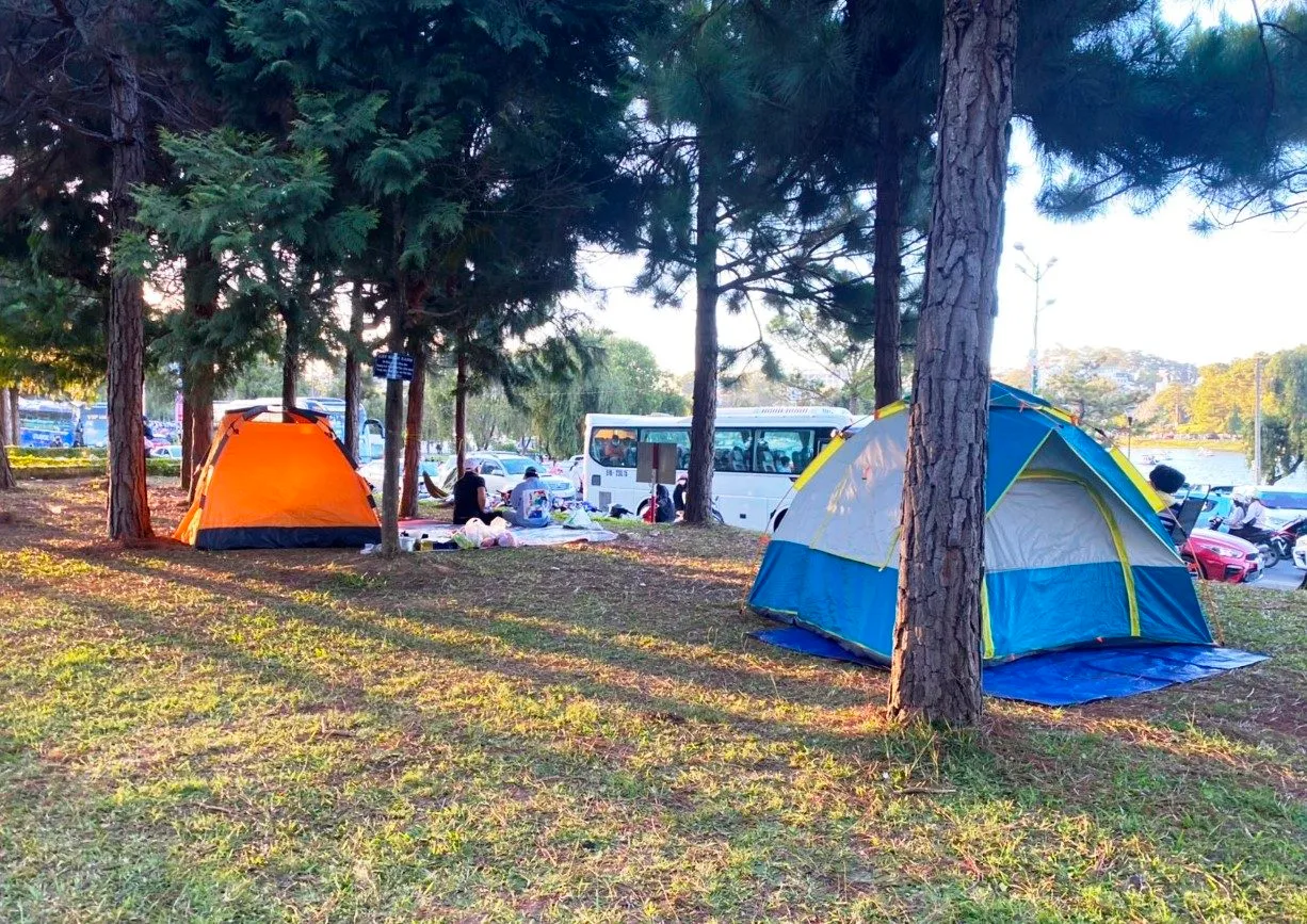 Picnic Hồ Xuân Hương