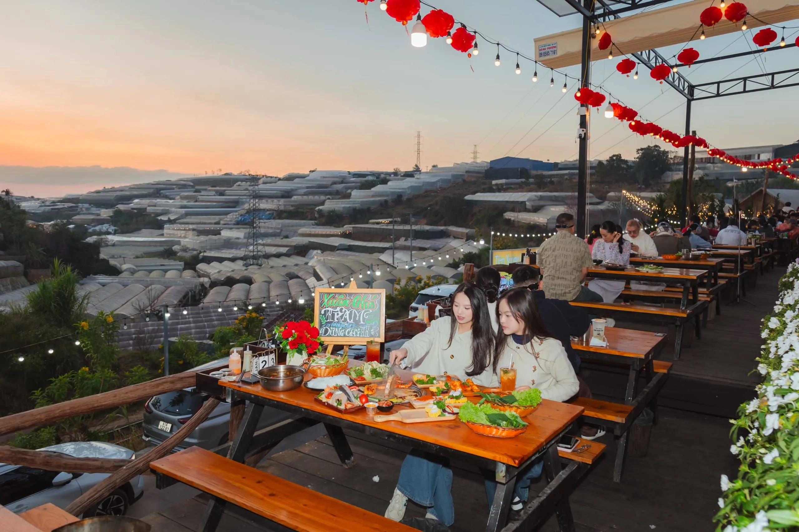 Tiem nuong view tau lua dalat scaled